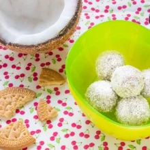 Bolitas de coco y plátano