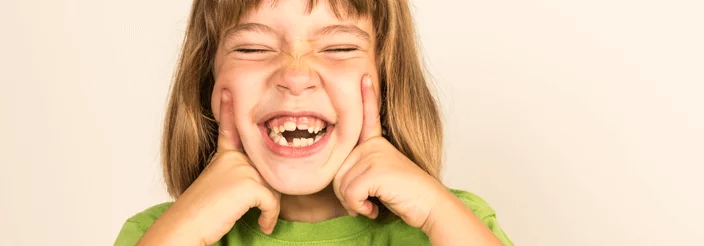 Cómo enseñar a un niño a ser feliz