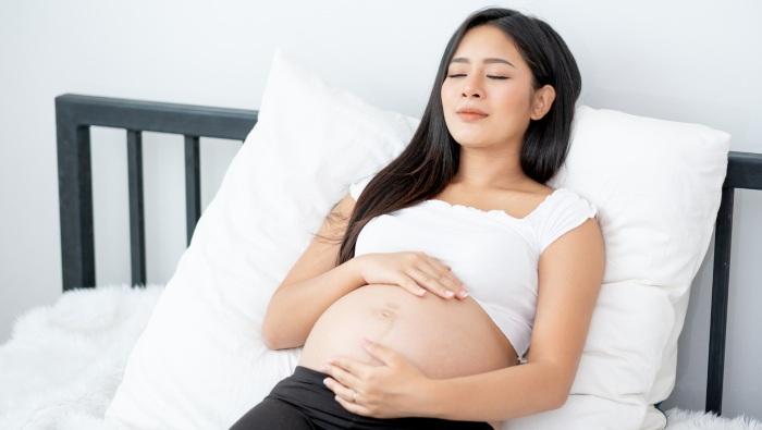 posturas para dormir embarazada